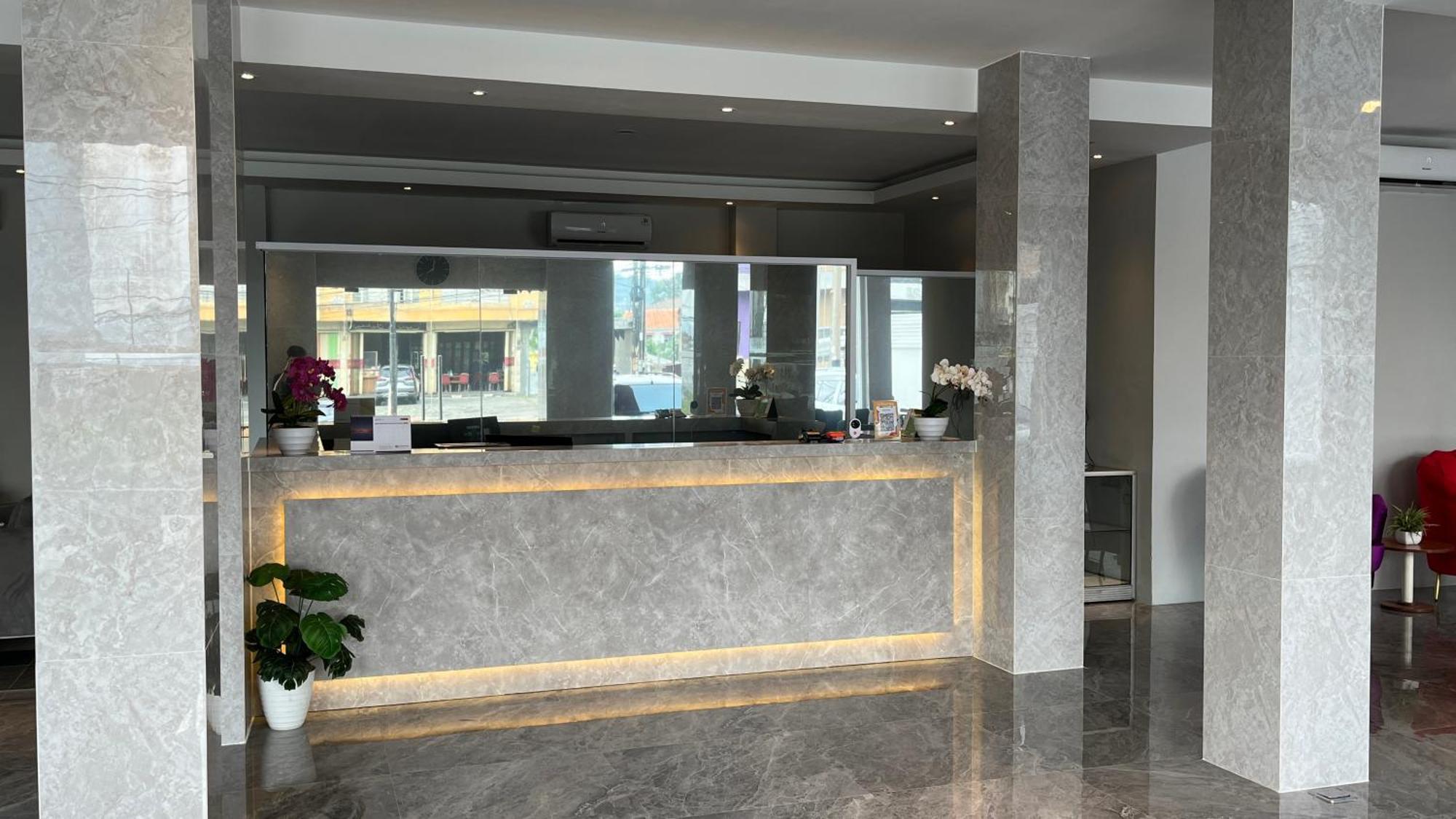 Hotel RedDoorz @ Jalan Diponegoro Lampung Bandar Lampung Esterno foto