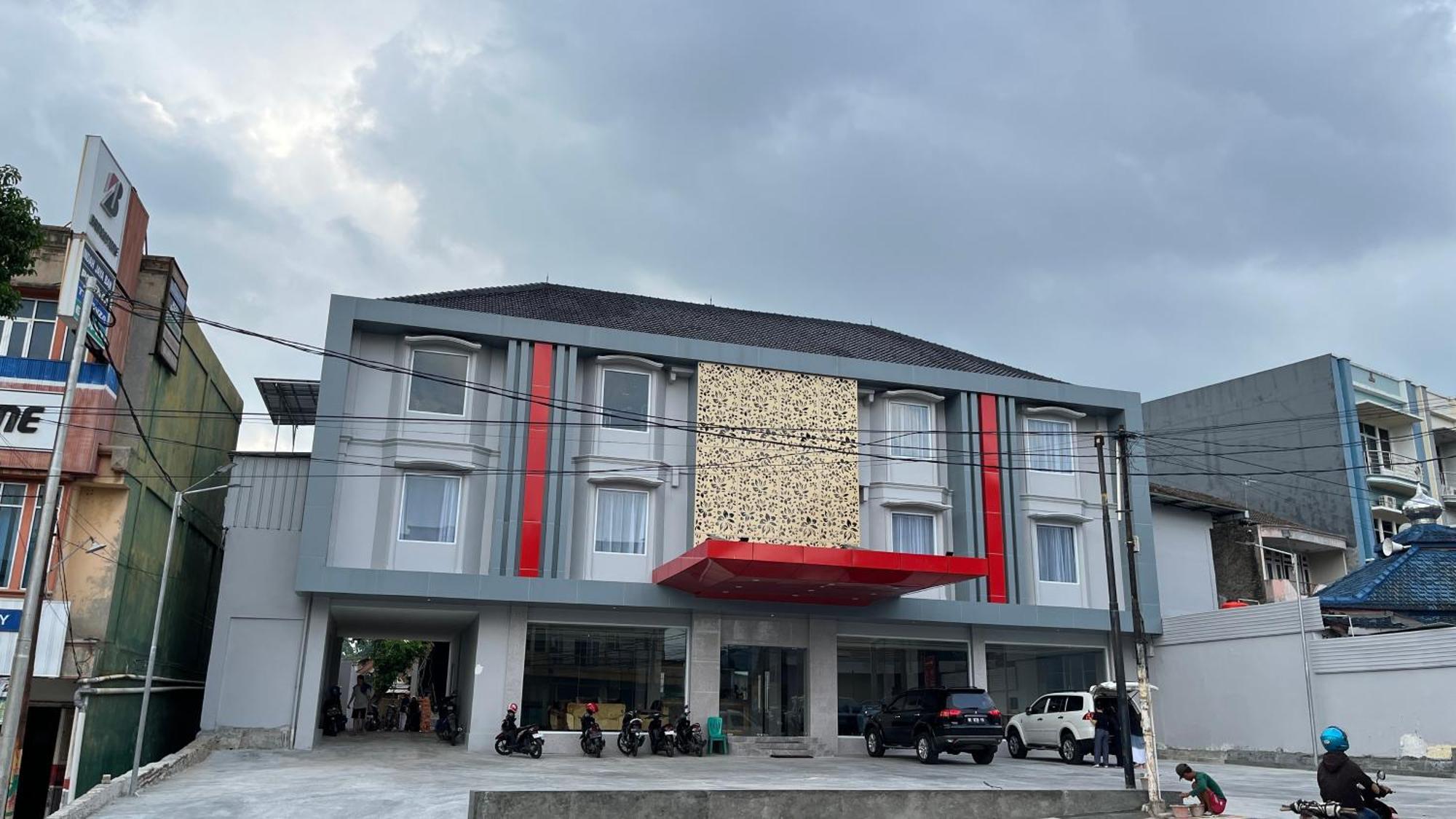Hotel RedDoorz @ Jalan Diponegoro Lampung Bandar Lampung Esterno foto