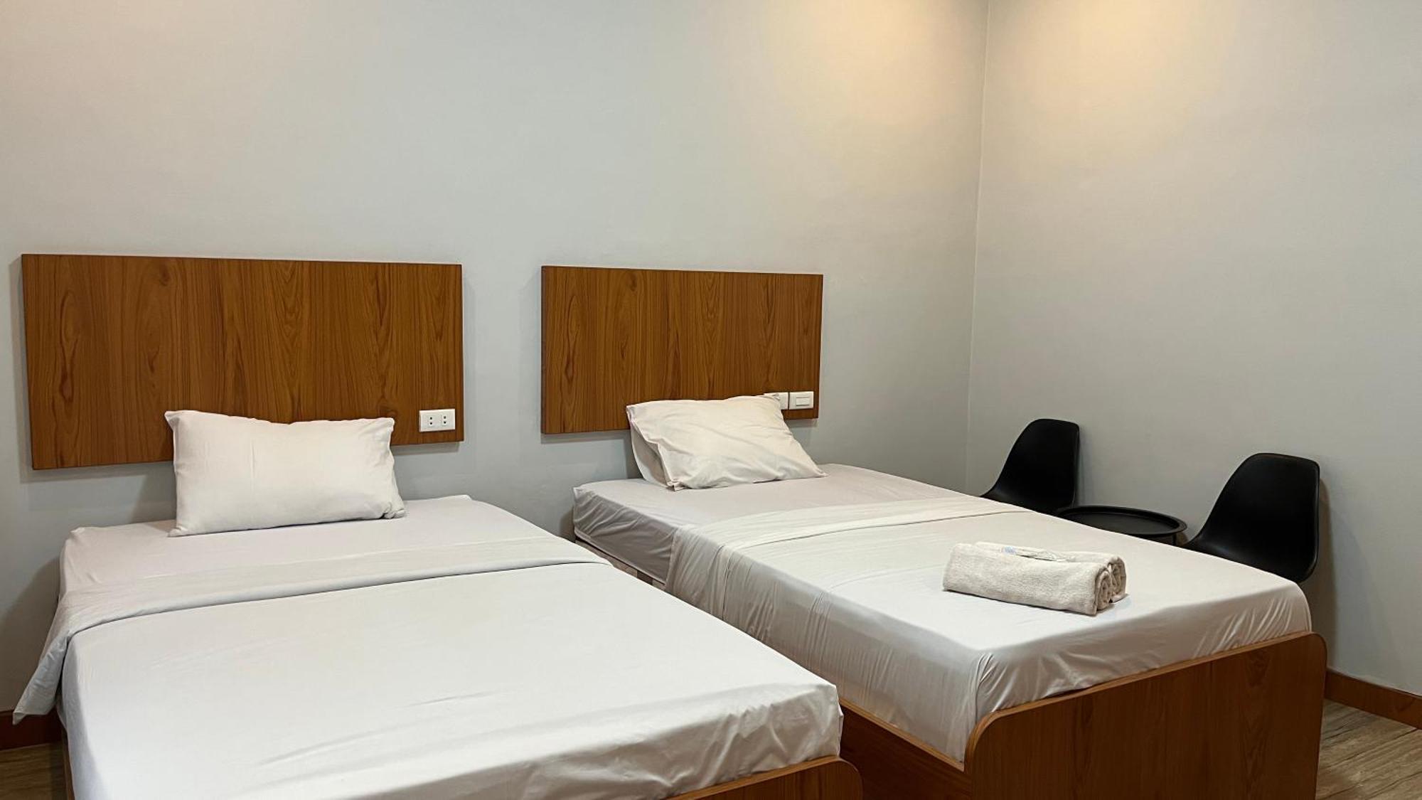Hotel RedDoorz @ Jalan Diponegoro Lampung Bandar Lampung Esterno foto