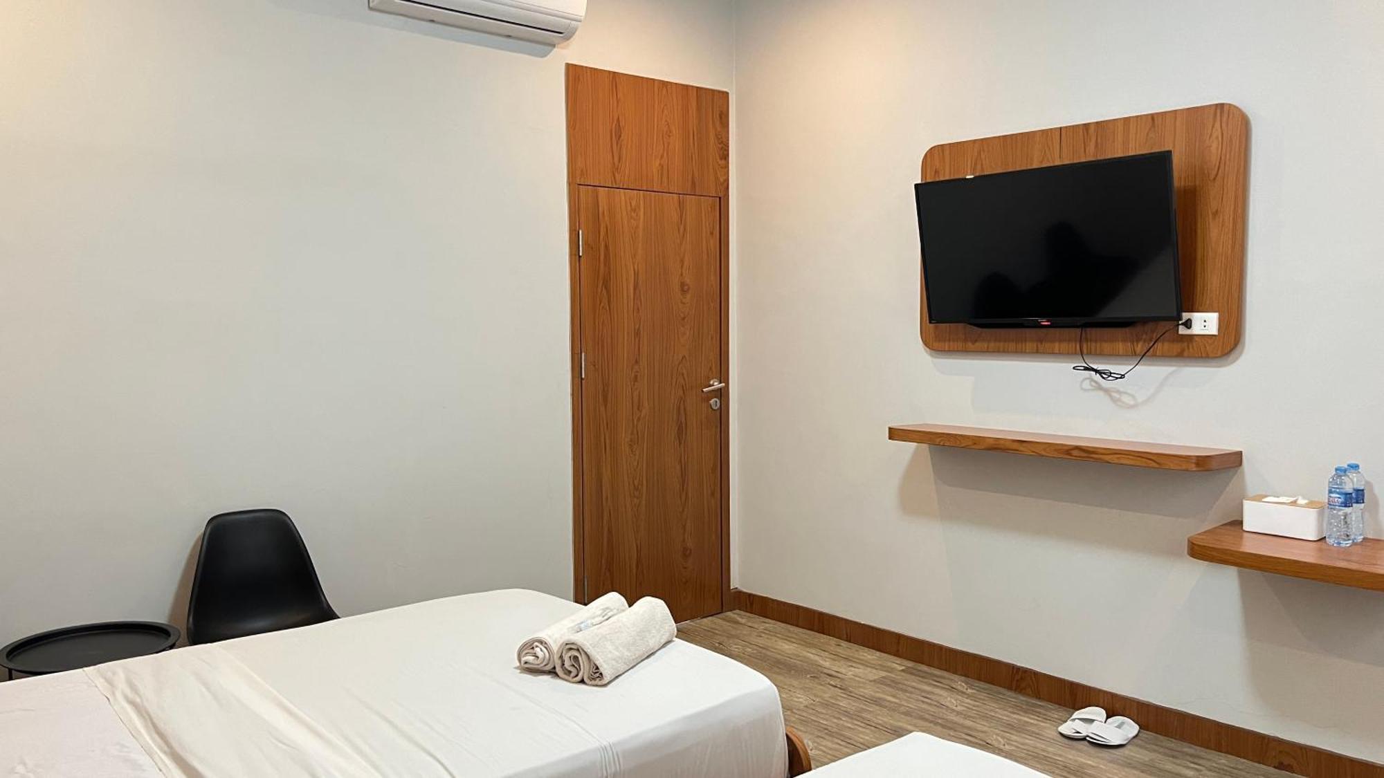Hotel RedDoorz @ Jalan Diponegoro Lampung Bandar Lampung Esterno foto