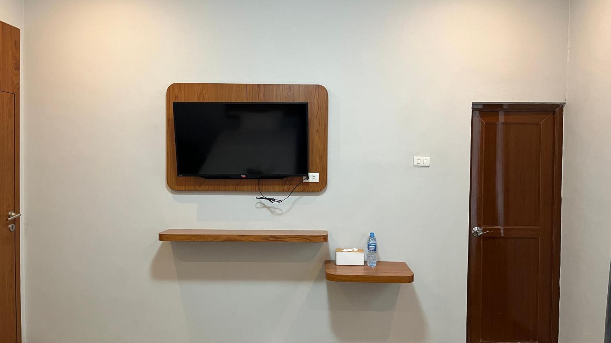Hotel RedDoorz @ Jalan Diponegoro Lampung Bandar Lampung Esterno foto