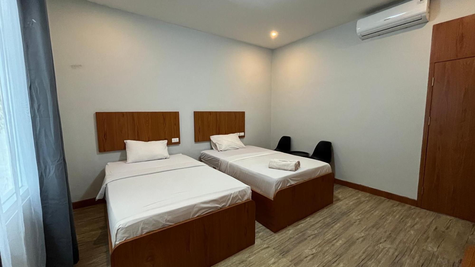 Hotel RedDoorz @ Jalan Diponegoro Lampung Bandar Lampung Esterno foto
